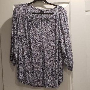 Jones & Co. V-Neck Lightweight Top Size 1X